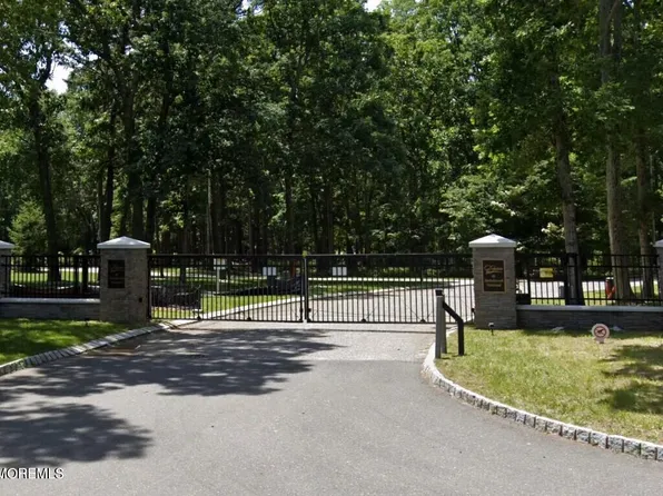 5 N Point Drive, Jackson, NJ 08527