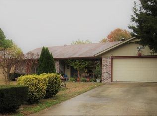 713 S Biscay Ln, Rogers, AR 72758