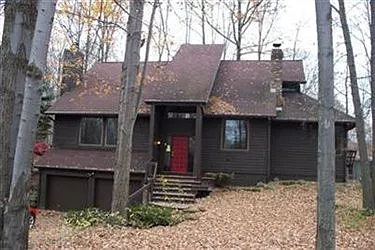 221 Stahl Ave photo 1