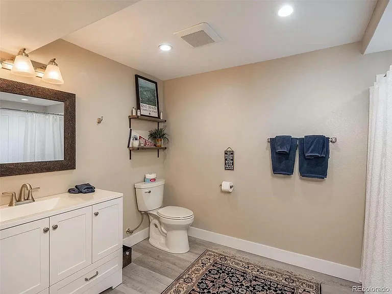 7585 S Cove Cir — Photo 17