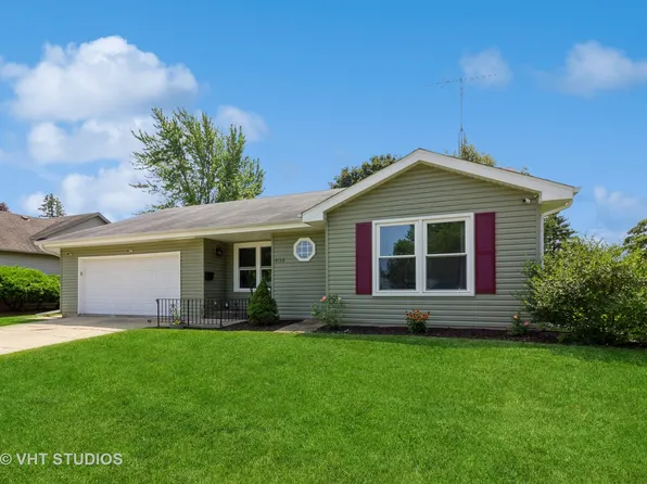 404 E Hill St, Genoa, IL 60135