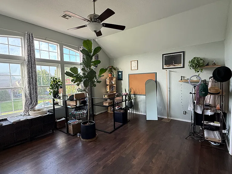 1405 W San Antonio St — Photo 16
