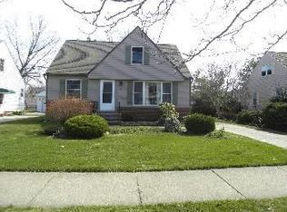 443 Acacia Dr, Eastlake, OH 44095