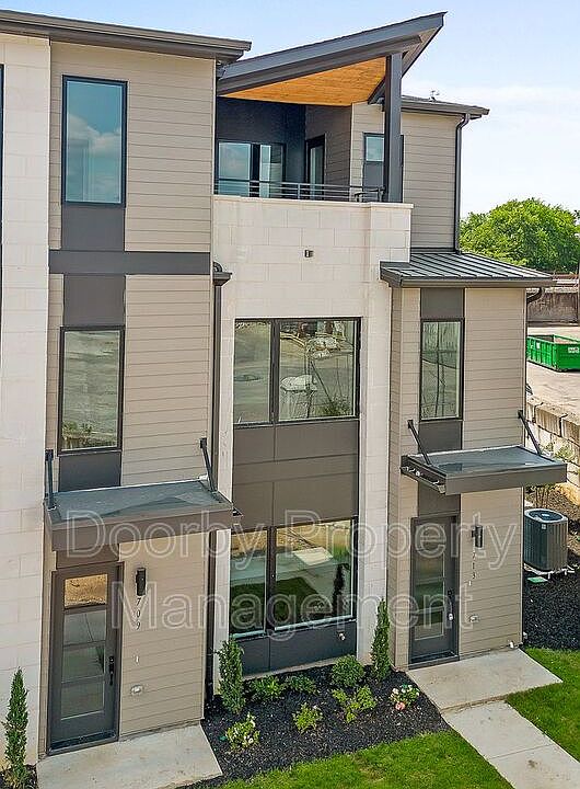 1st image of 713 Burnside Pl Unit 39