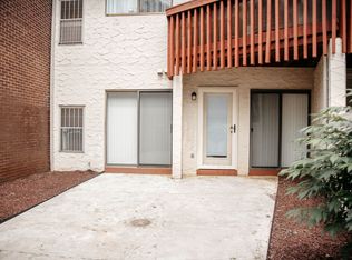 593 Geneva Dr APT 9, Mechanicsburg, PA 17055