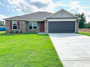 5213 Red Fox Trl, Bauxite, AR 72011