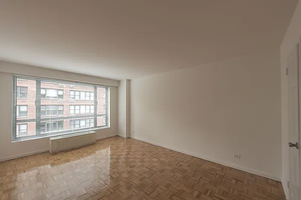 Rented by Solow Realty | media 24