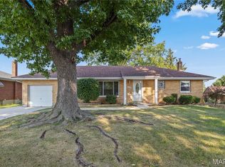 9228 Kenstan Ct, Saint Louis, MO 63123