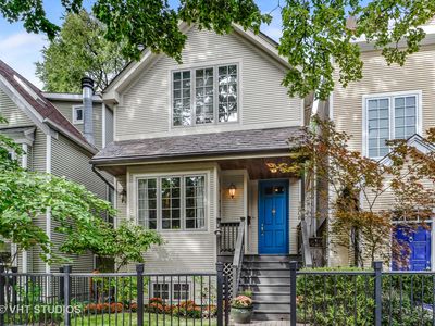 1506 W Wellington Ave, Chicago, IL, 60657