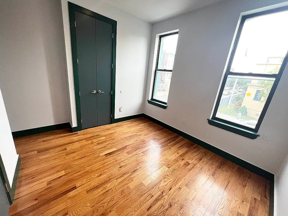 107 Wilson Ave #2R