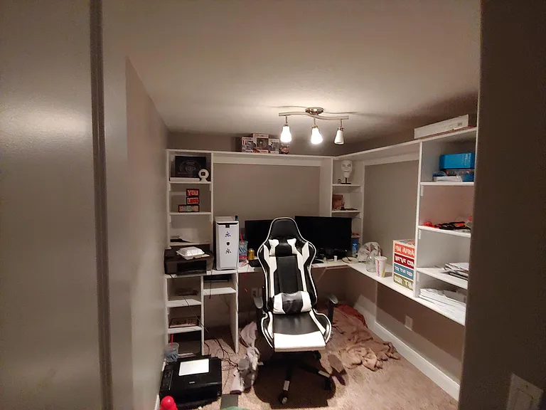 Bonus built in office/craft/storage room