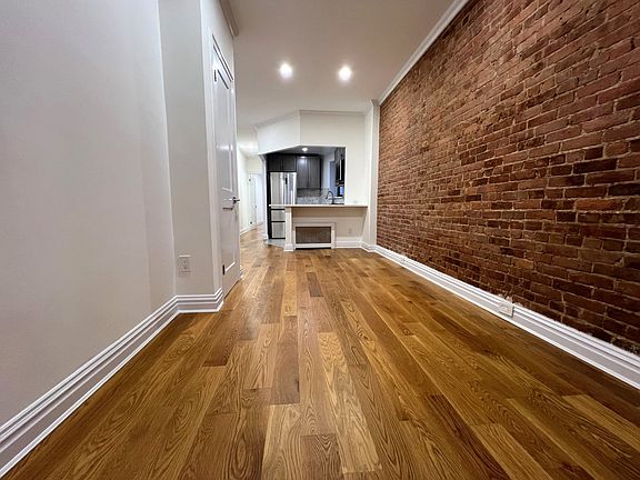 5th image of 149 E 81st St APT 2E