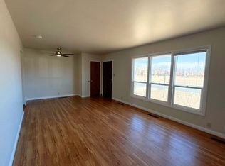 821 Skyline Dr, Fort Collins, CO 80521
