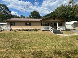 17539 S Highway 421, Big Creek, KY 40914