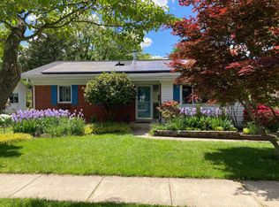 725 Harrington Rd, Rockville, MD 20852