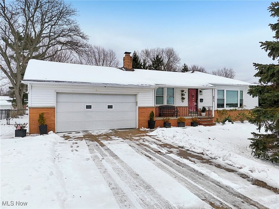 1st image of 895 Cranbrook Dr