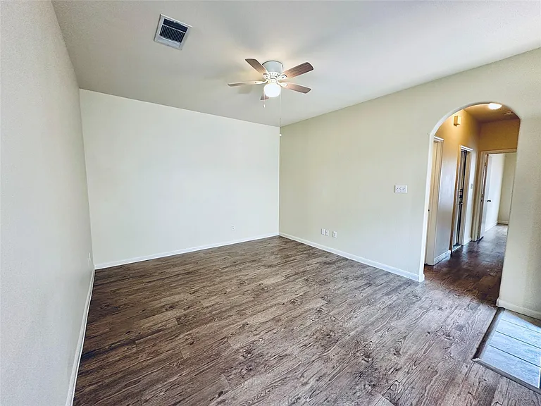 2873 Southampton Way #B — Photo 13