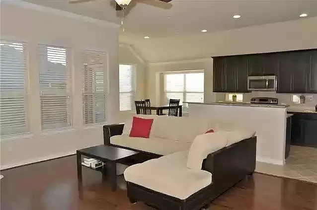 16328 Amistad Ave — Photo 15
