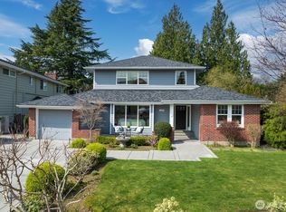 8207 Forest Dr NE, Seattle, WA
