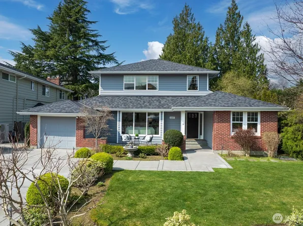 8207 Forest Drive NE, Seattle, WA 98115