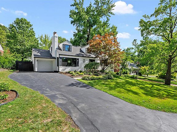 2nd image of 30 Southridge Dr