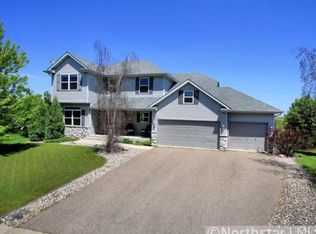 944 N Windmill Crk, Waconia, MN 55387