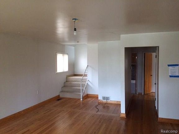 3rd image of 4149 Pardee Ave