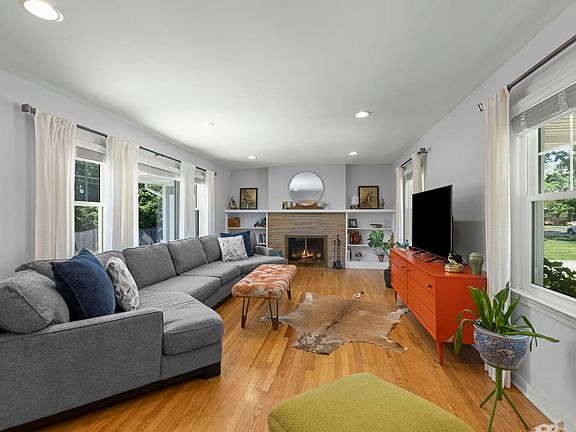 2nd image of 226 Woodstock Ave