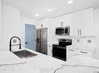 6825 Panamint Row UNIT 2, San Diego, CA 92139