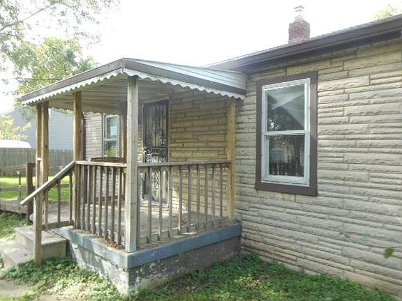 3rd image of 2530 Mars Hill St