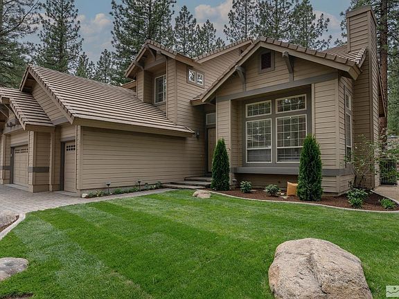 3rd image of 25 Golden Currant Cir