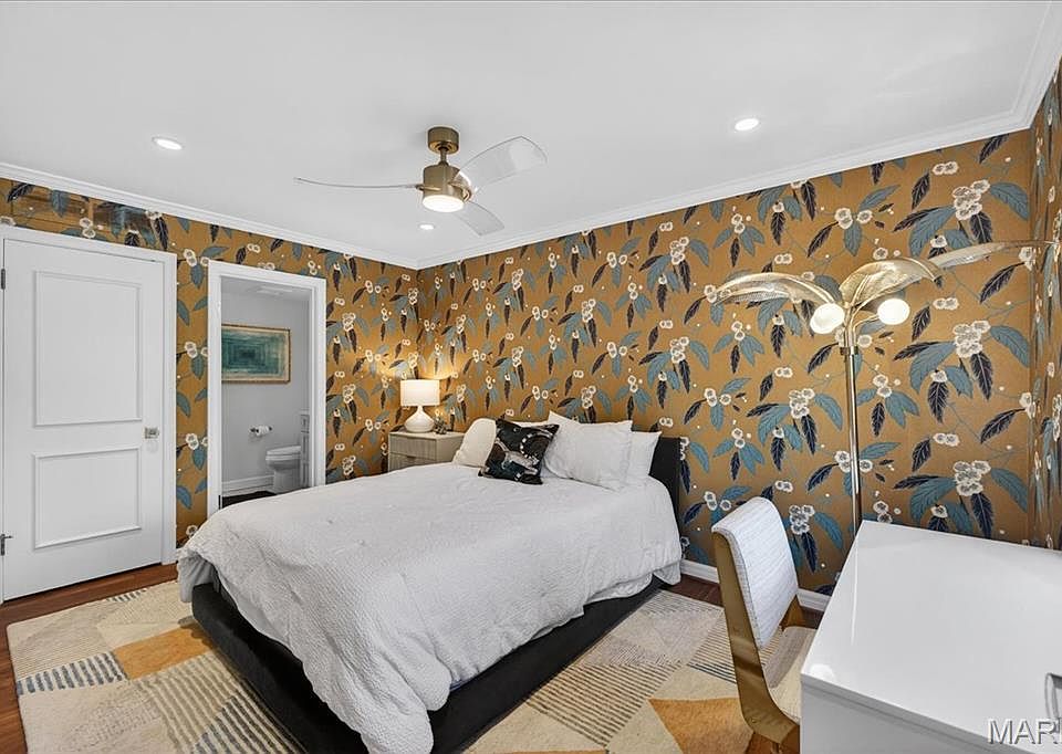 19th image of 10 Vouga Ln