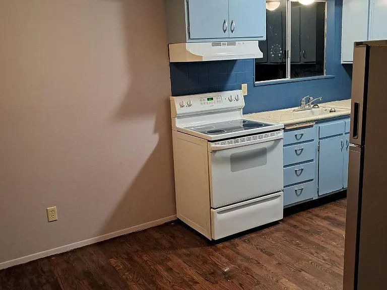 602 S 6th Ave #1 — Photo 8