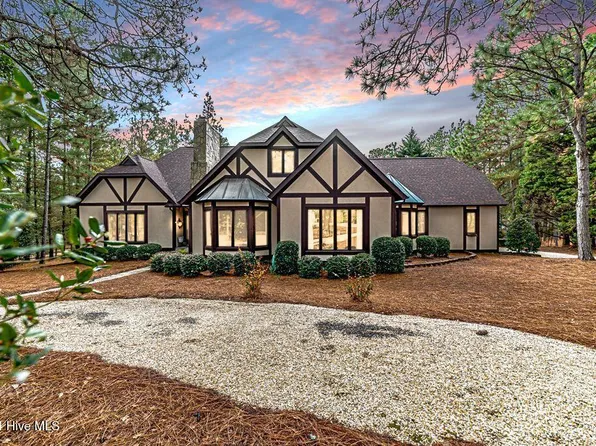 6 Wicker Lane, Pinehurst, NC 28374