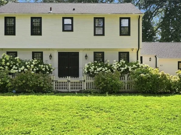 67 Love Ln, Warwick, RI 02886