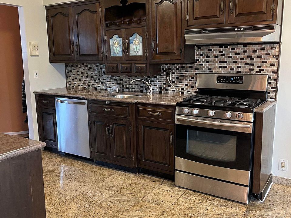 1st image of 1737 Prospect Ave
