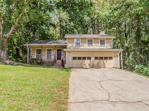 3406 Deshong Dr, Stone Mountain, GA 30087