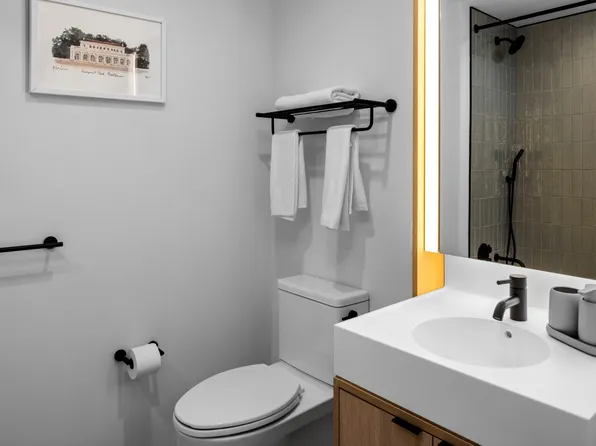 11 Ocean Parkway image 8 of 28