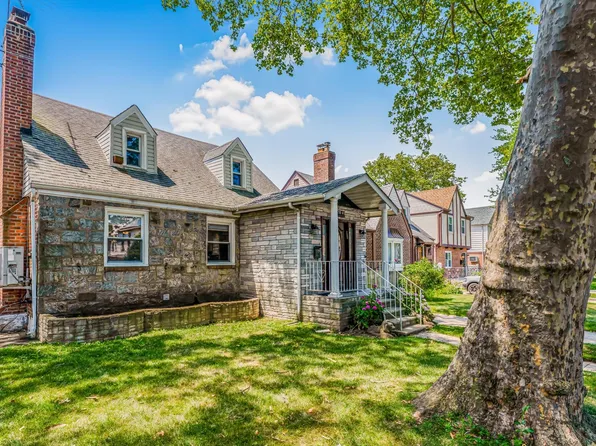 7562 177th Street, Fresh Meadows, NY 11366