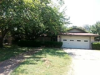 1st image of 210 Lawndale Dr