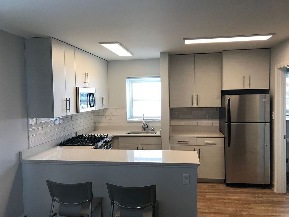 1st image of 3401 Dupont Ave S APT 105