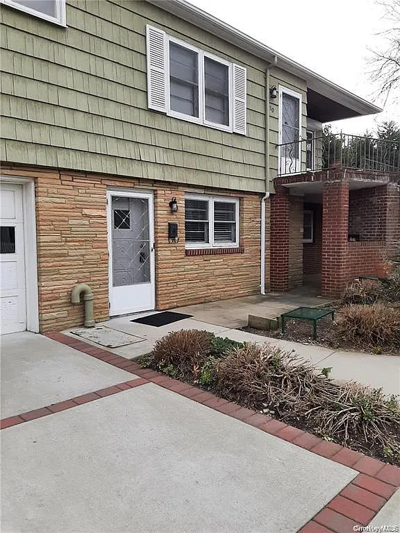 3 bed, 2.0 bath, 1200 sqft, $2,600 — Photo 1
