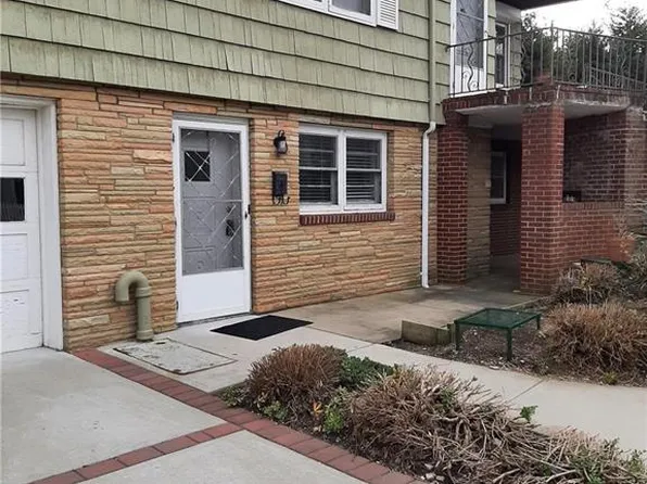 90 Mohawk Ave, East Atlantic Beach, NY 11561