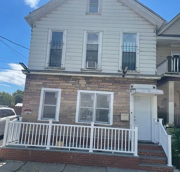241 Vermont St #LOWER — Photo 1