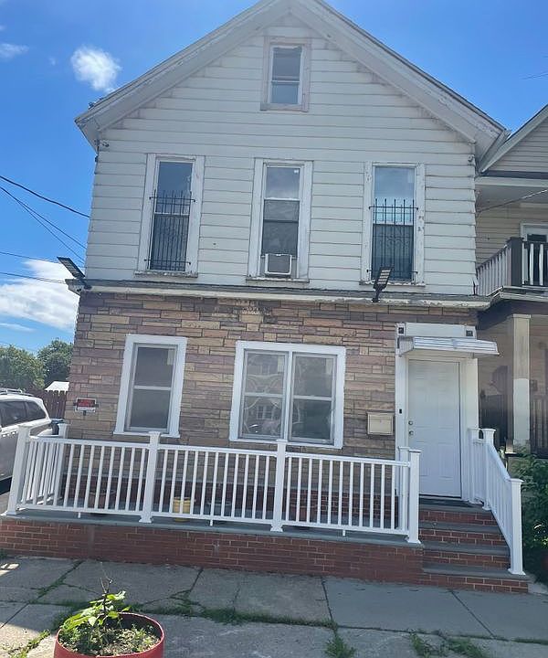 1st image of 241 Vermont St