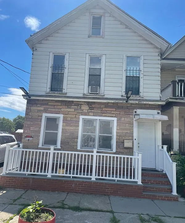 241 Vermont St #LOWER