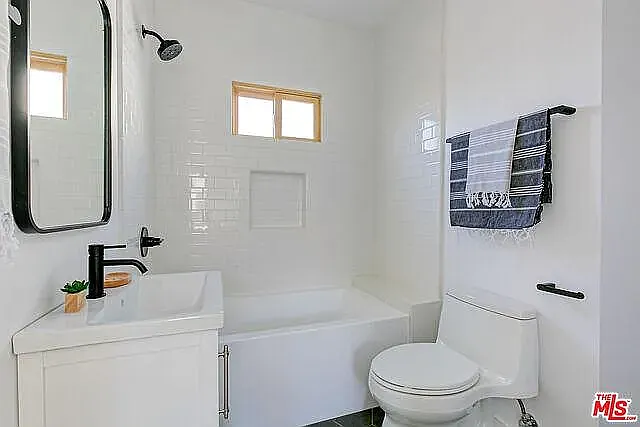 1281 4th Ave #1 — Photo 8