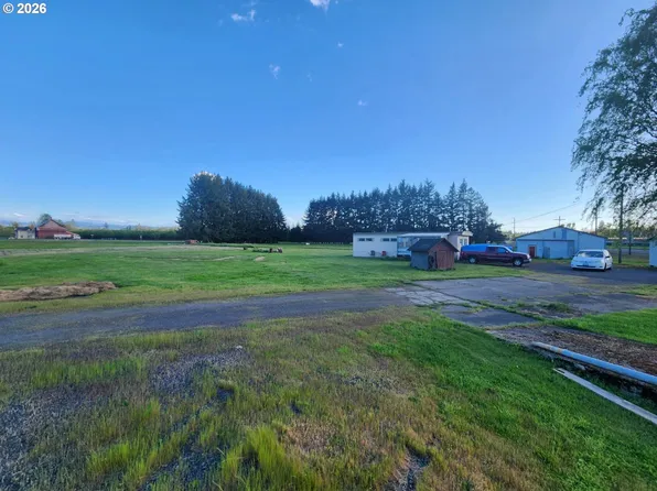 29290 S Old Molalla Rd, Molalla, OR 97038