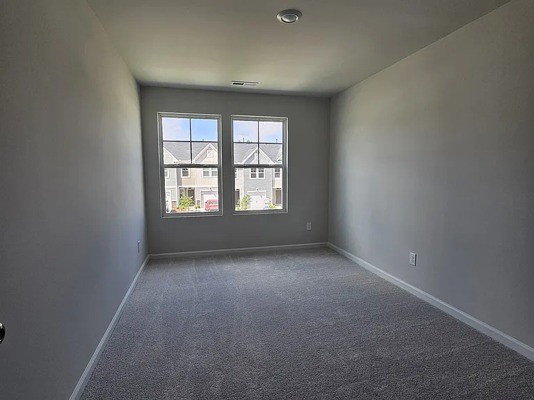 270 Paramount Dr — Photo 10
