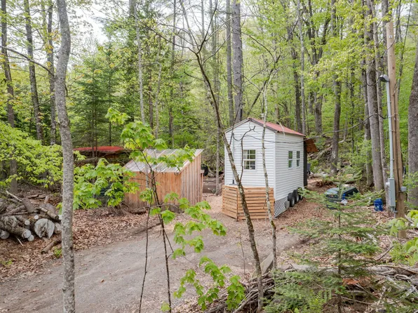 73 Fellows Lane, Winthrop, ME 04364